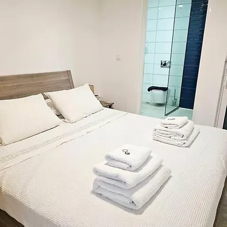 Villa Vliha Sea View *